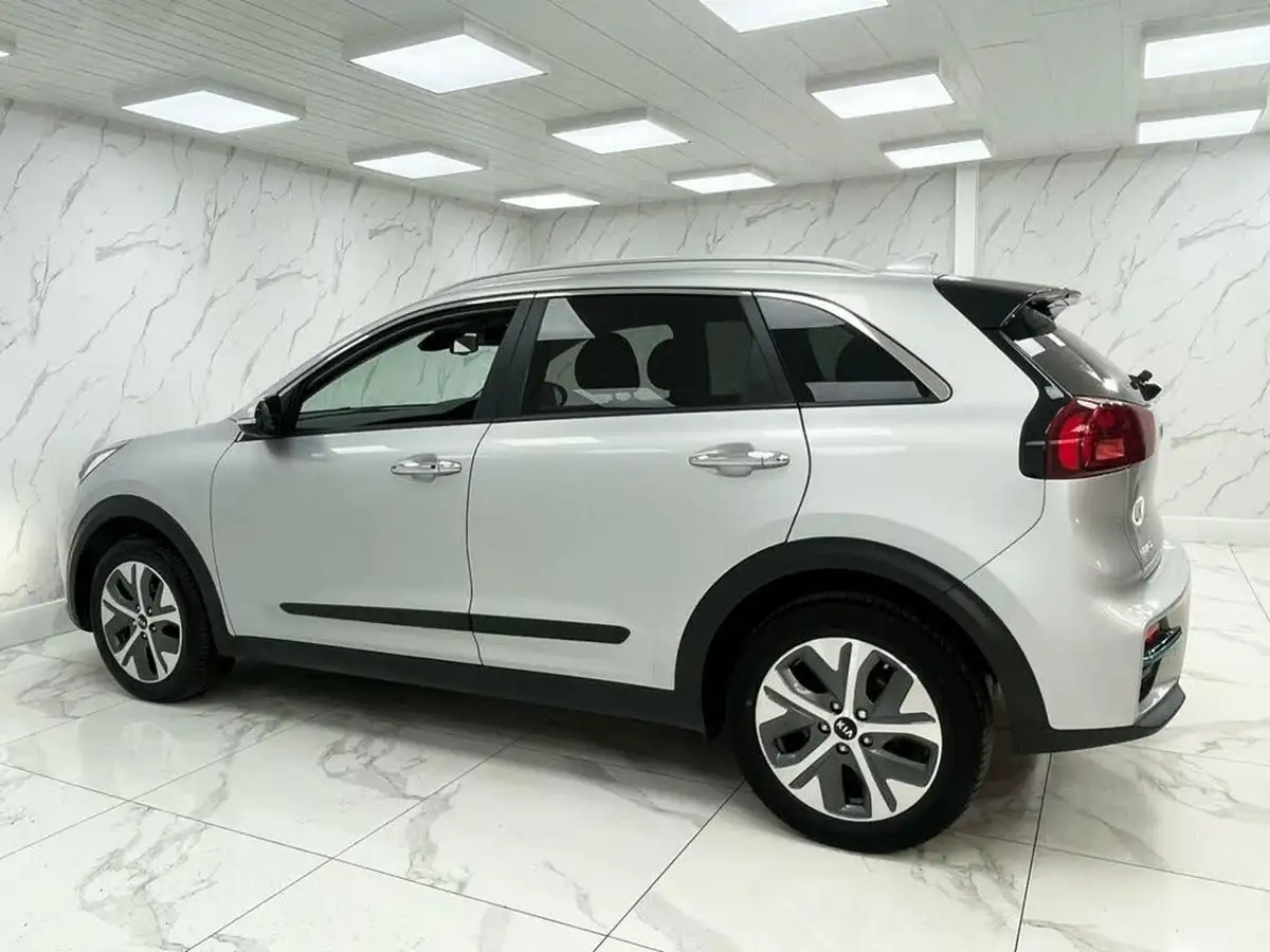 2020-kia-e-niro-ev-3-big-9