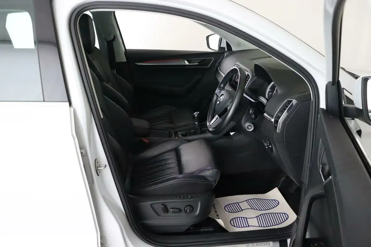 2018-skoda-karoq-15-tsi-edition-ss-big-18