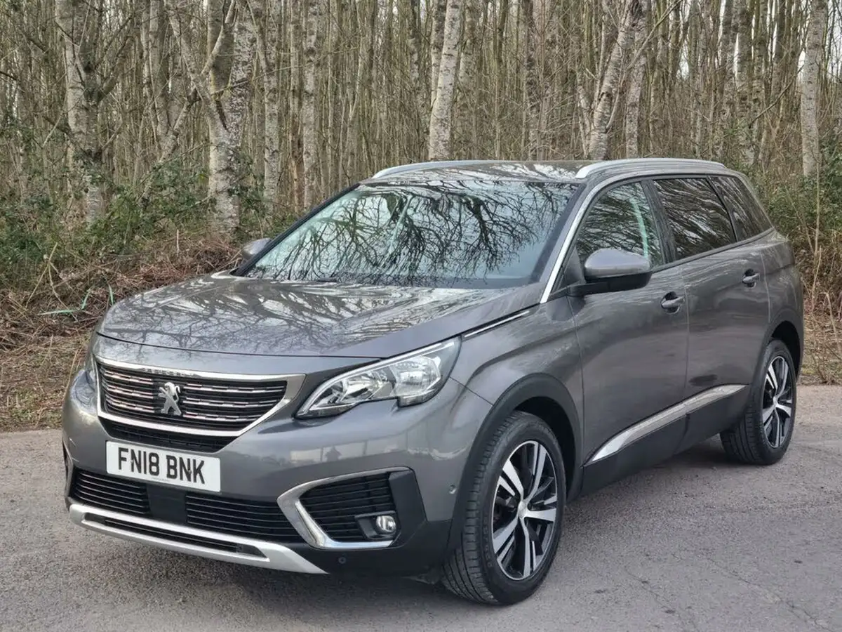 2018-peugeot-5008-suv-12-puretech-allure-big-11