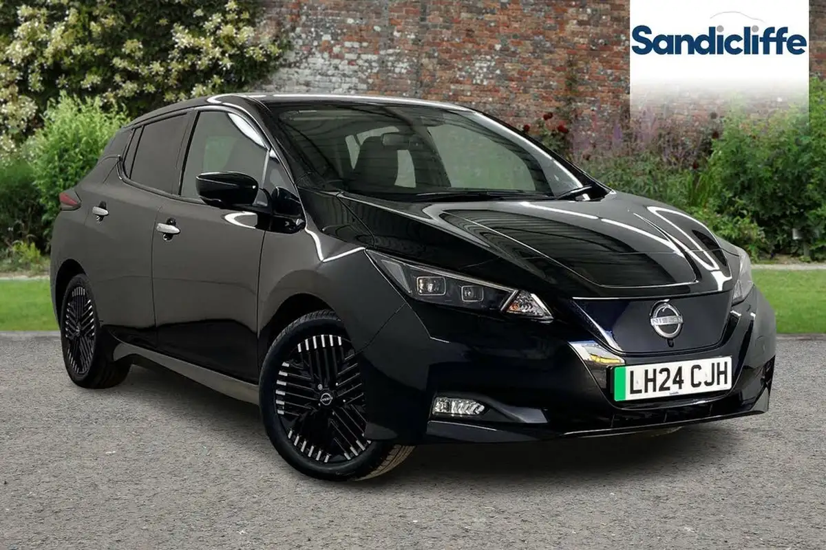 2024-nissan-leaf-e-tekna-39kwh-big-0