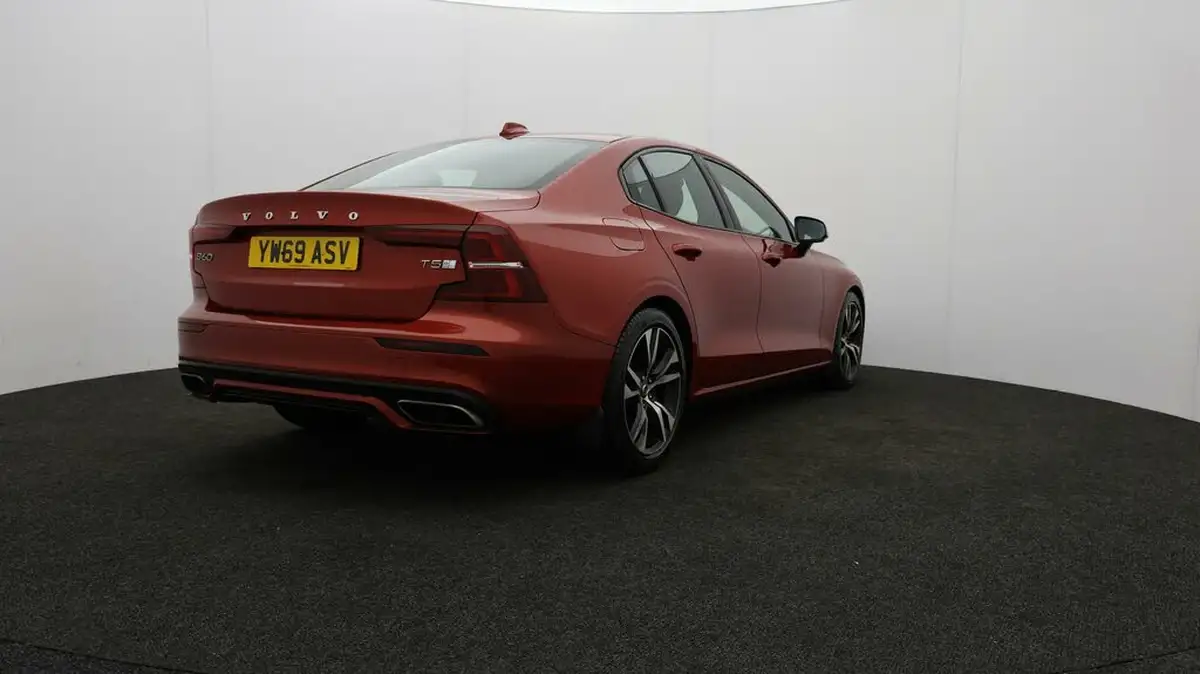 2020-volvo-s60-20-t5-r-design-plus-big-75