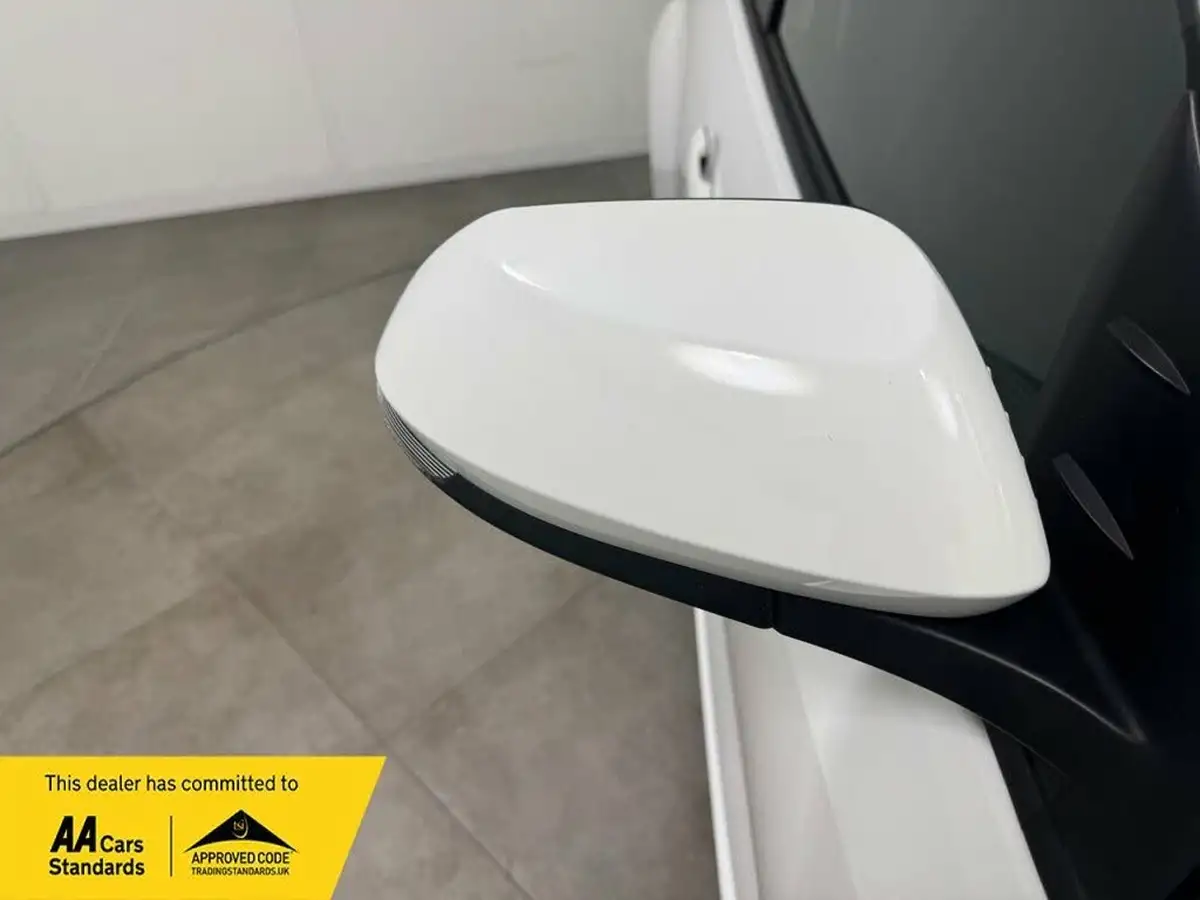 2022-toyota-yaris-15-vvt-i-design-big-30