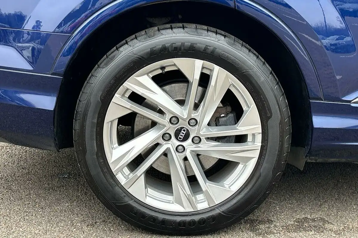 2021-audi-q7-30-55-tfsi-e-s-line-big-12