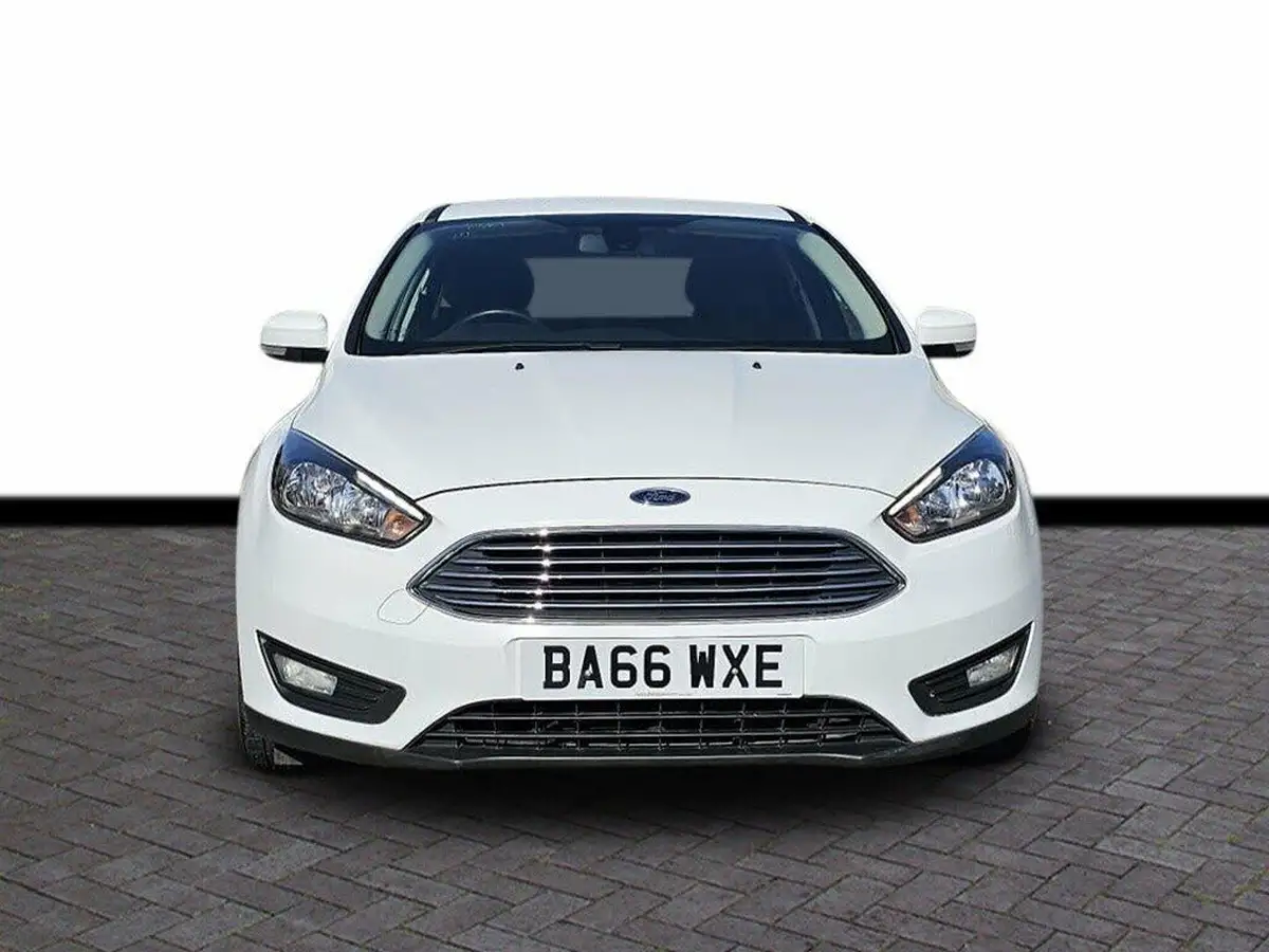 2017-ford-focus-10t-zetec-edition-100ps-hatchback-big-1