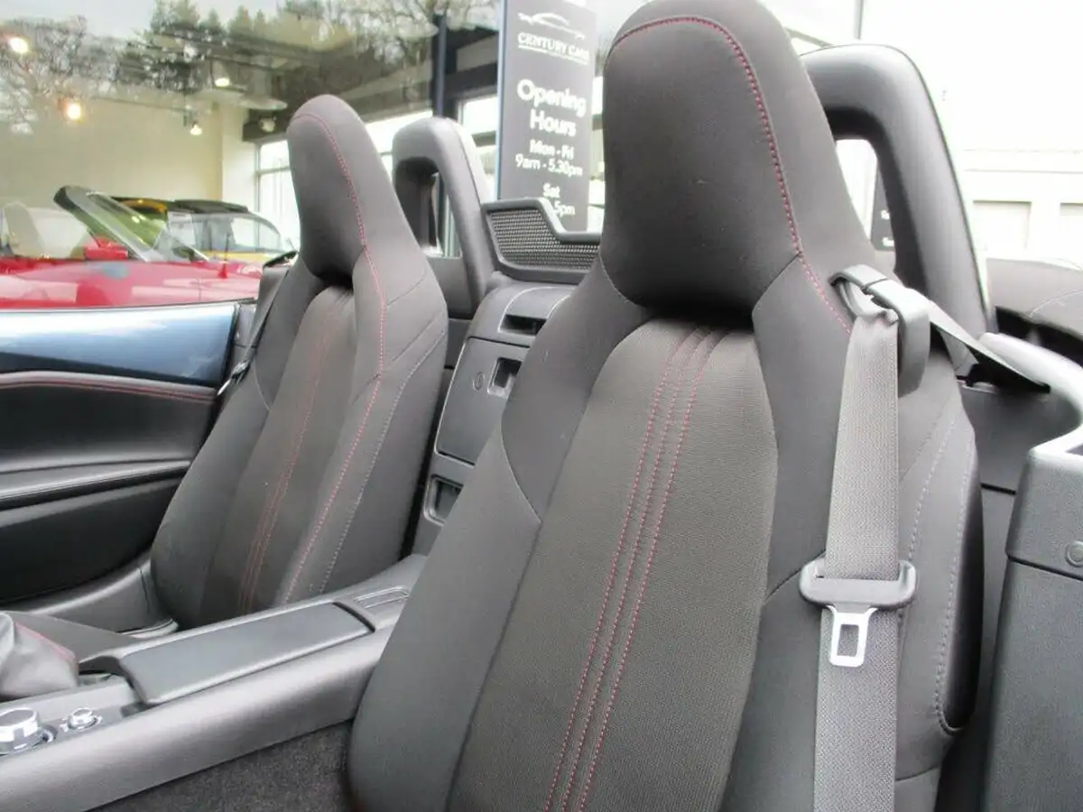 2015-mazda-mx-5-15-se-l-big-16