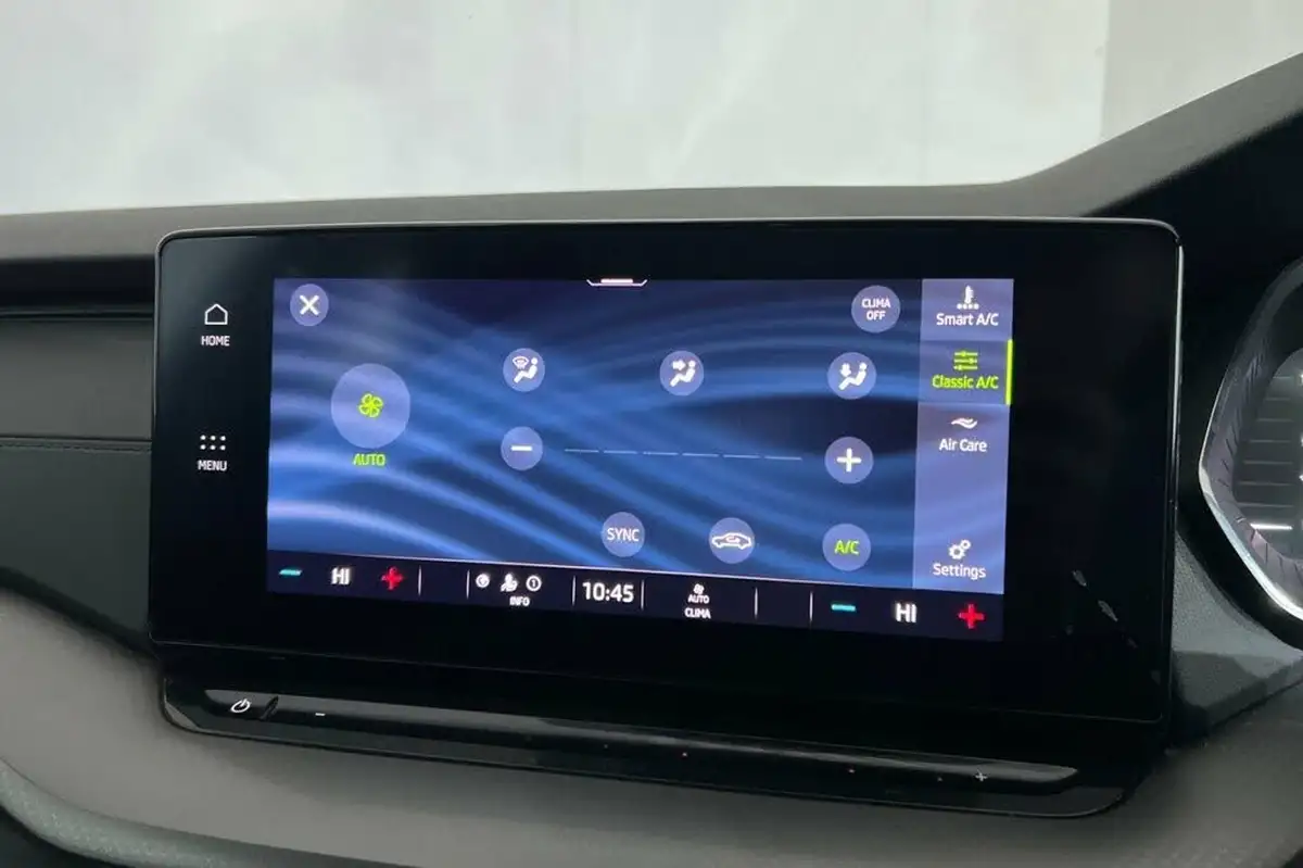 2022-skoda-octavia-20tdi-se-technology-150ps-estate-big-18