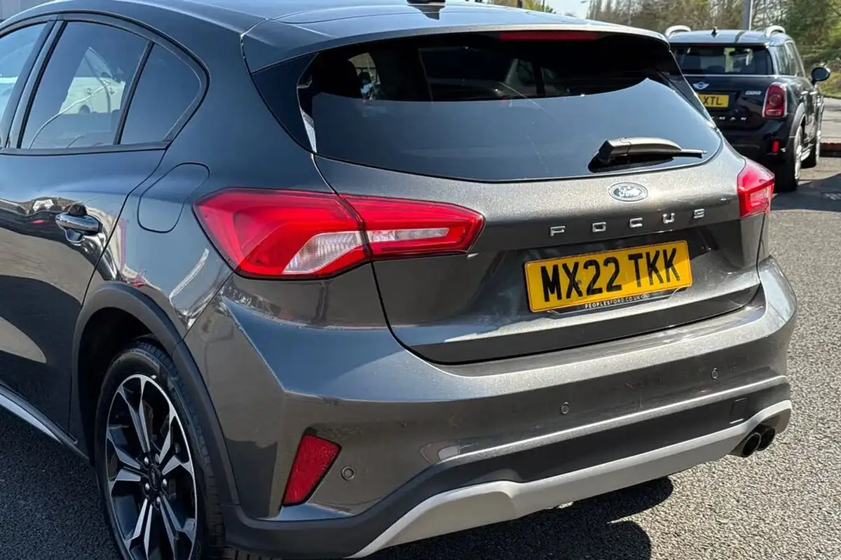 2022-ford-focus-big-15