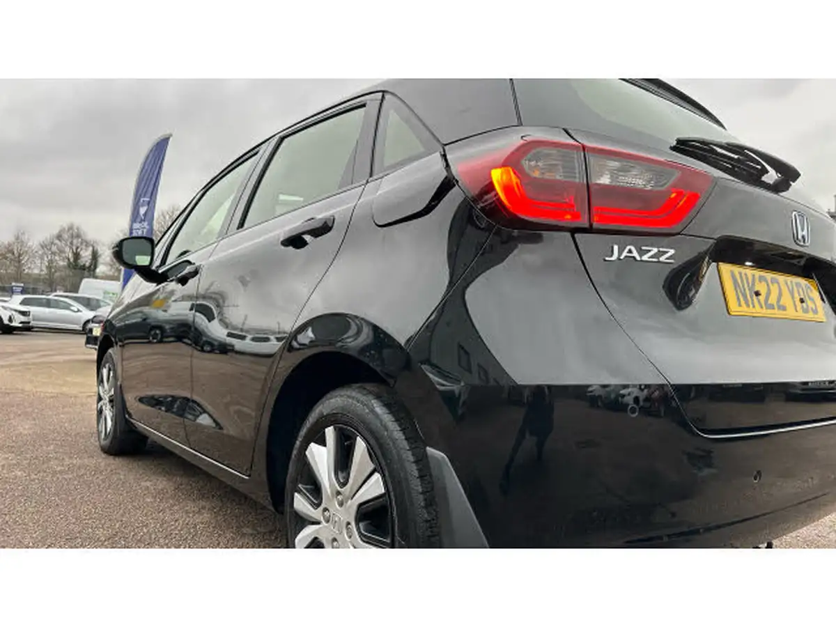 2022-honda-jazz-15-i-mmd-sr-109ps-big-23