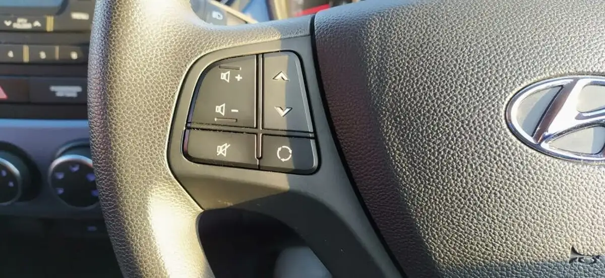2014-hyundai-i10-12-se-big-77