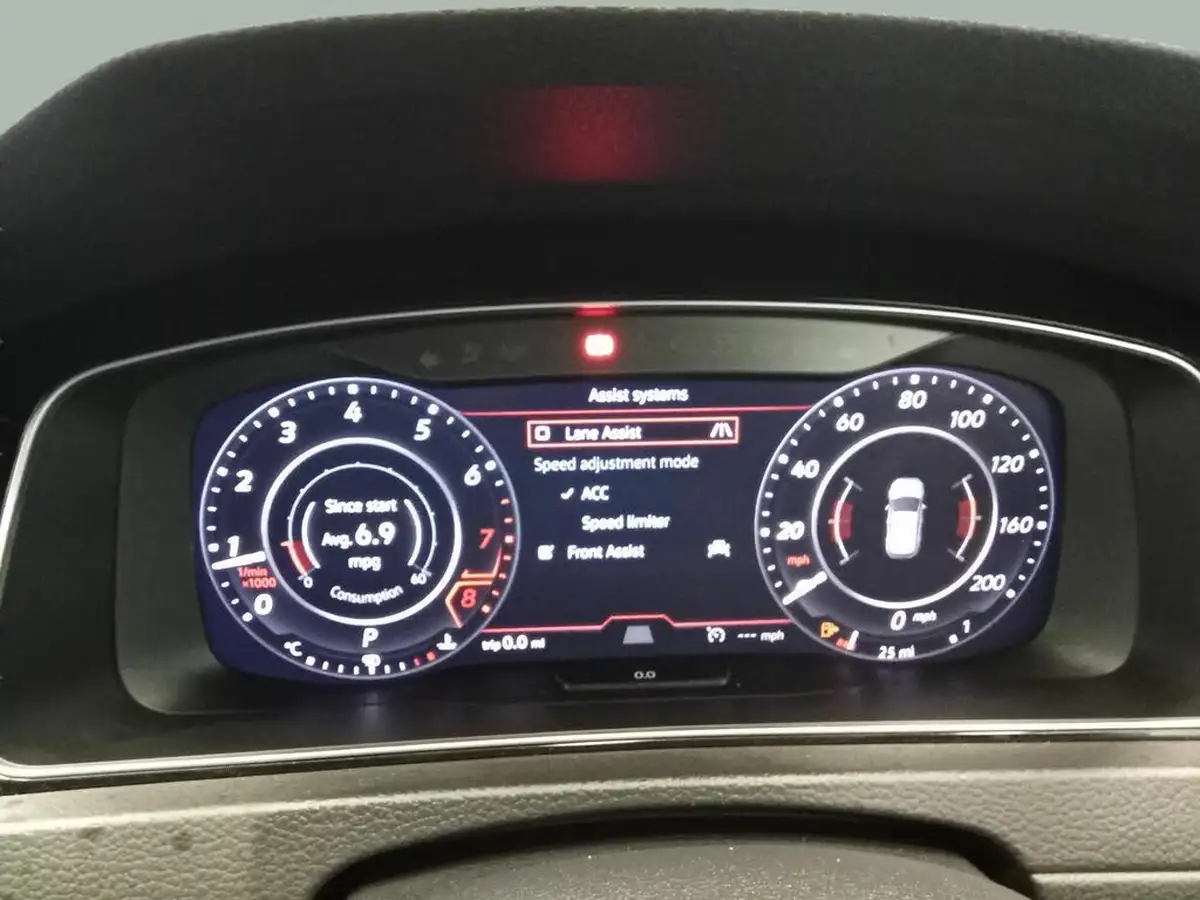 2019-volkswagen-golf-20-tsi-r-300ps-hatchback-5d-dsg-big-30