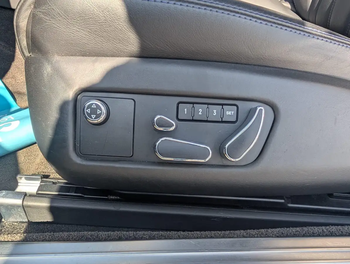 2012-bentley-continental-40-gtc-v8-big-16