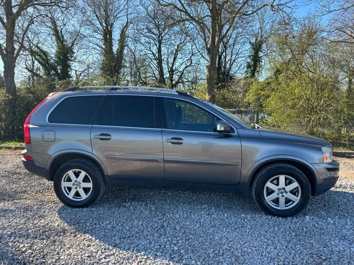 2010-volvo-xc90-24td-d5-active-182bhp-big-2