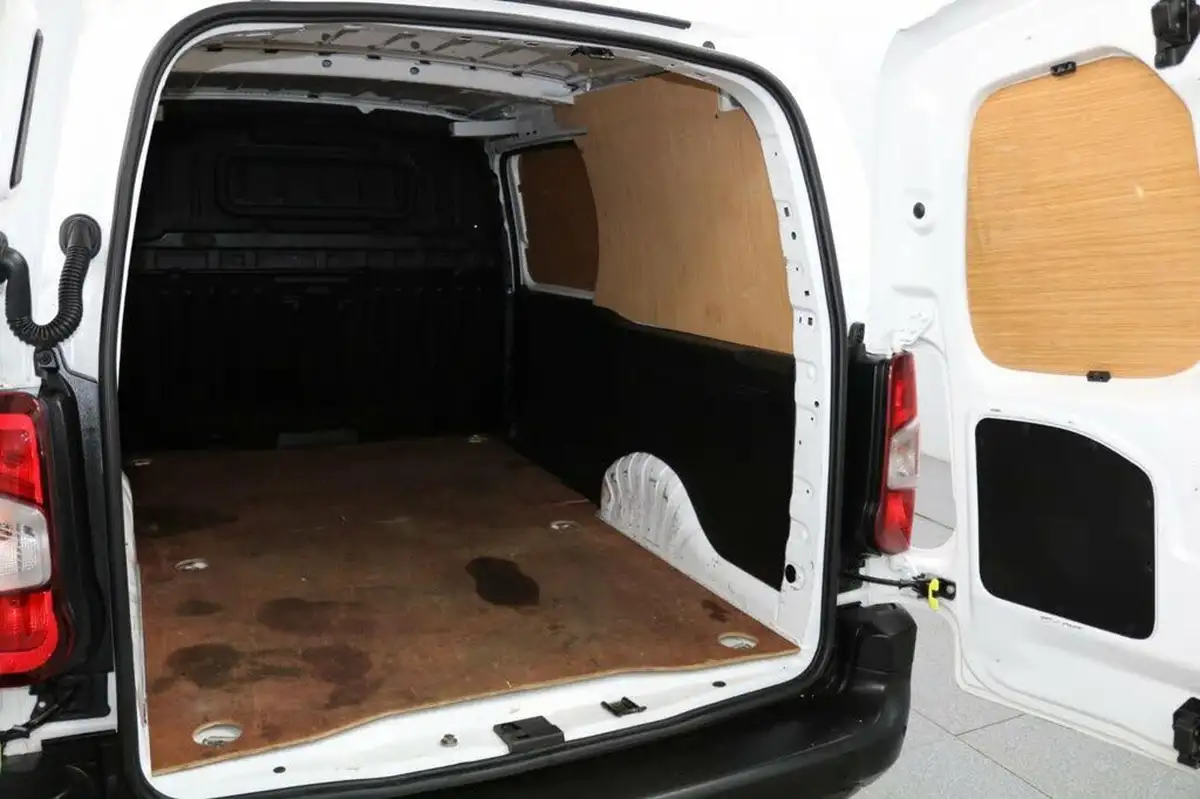 2021-vauxhall-combo-15cdti-dynamic-2300-100pseu6dt-l2h1-panel-big-18