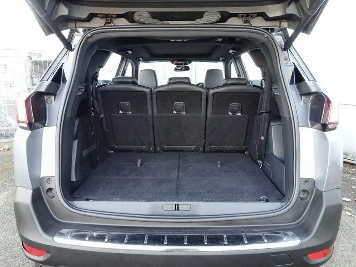 2018-peugeot-5008-suv-20-bluehdi-gt-180bhp-eat6-big-18