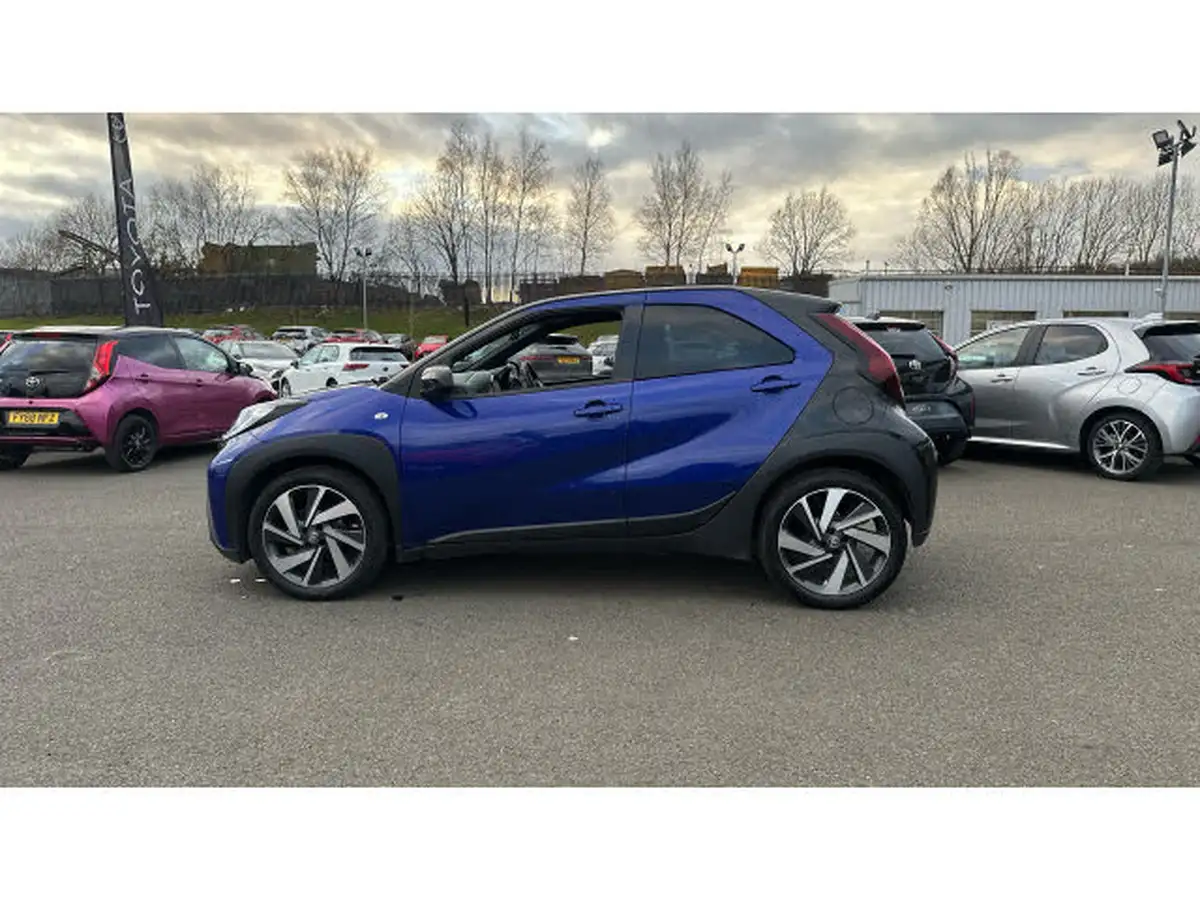 2022-toyota-aygo-x-10-vvt-i-edge-big-16