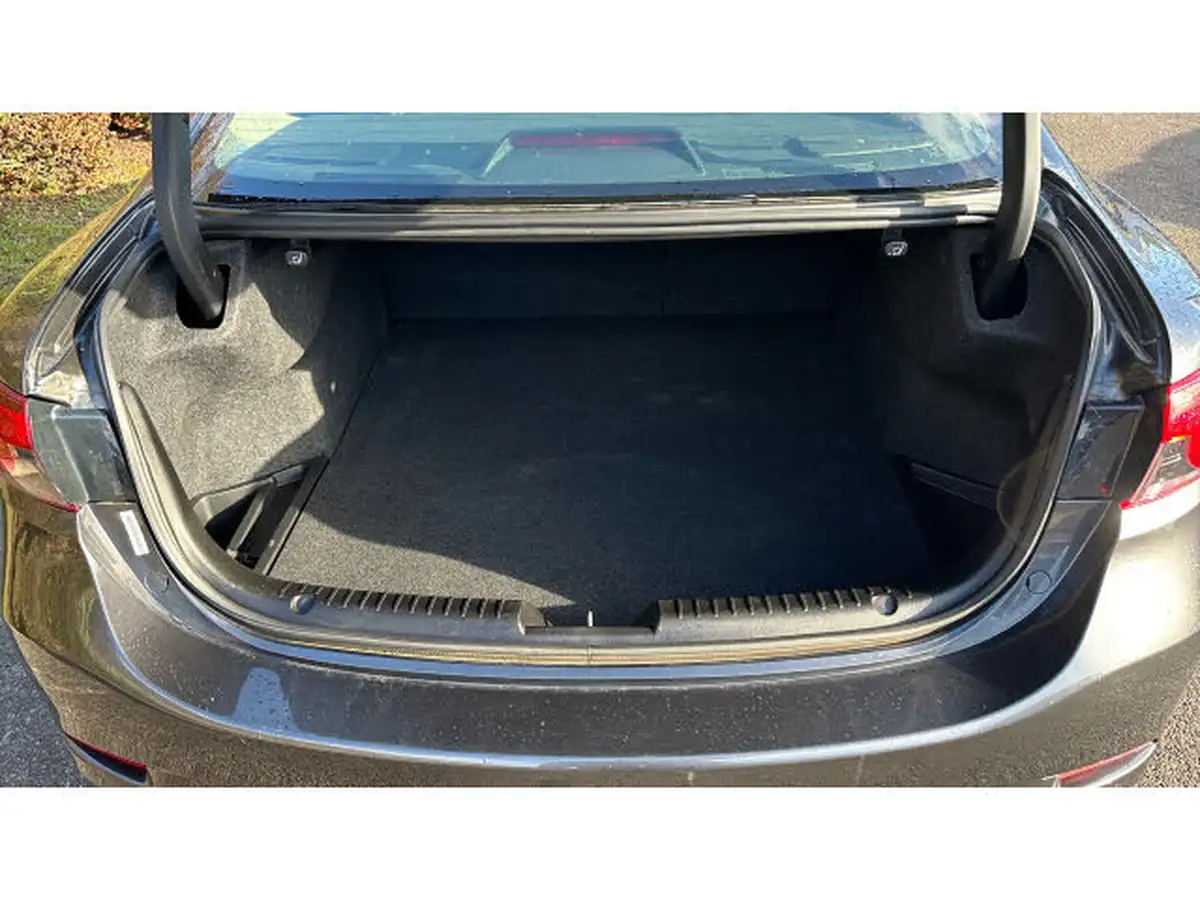 2017-mazda-mazda6-20-se-nav-big-3