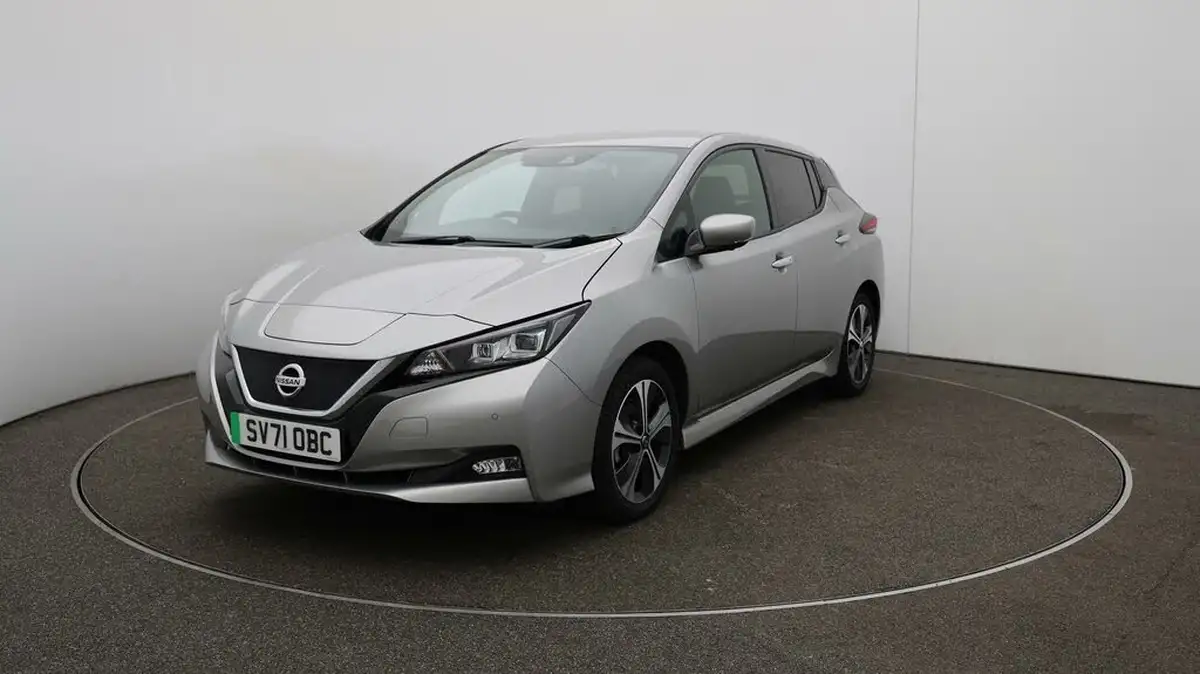 2021-nissan-leaf-e-tekna-big-30