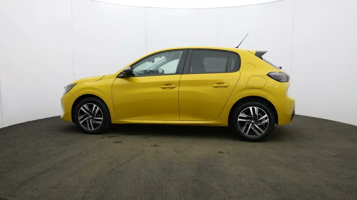 2023-peugeot-208-12-puretech-allure-premium-130ps-eat8-big-65
