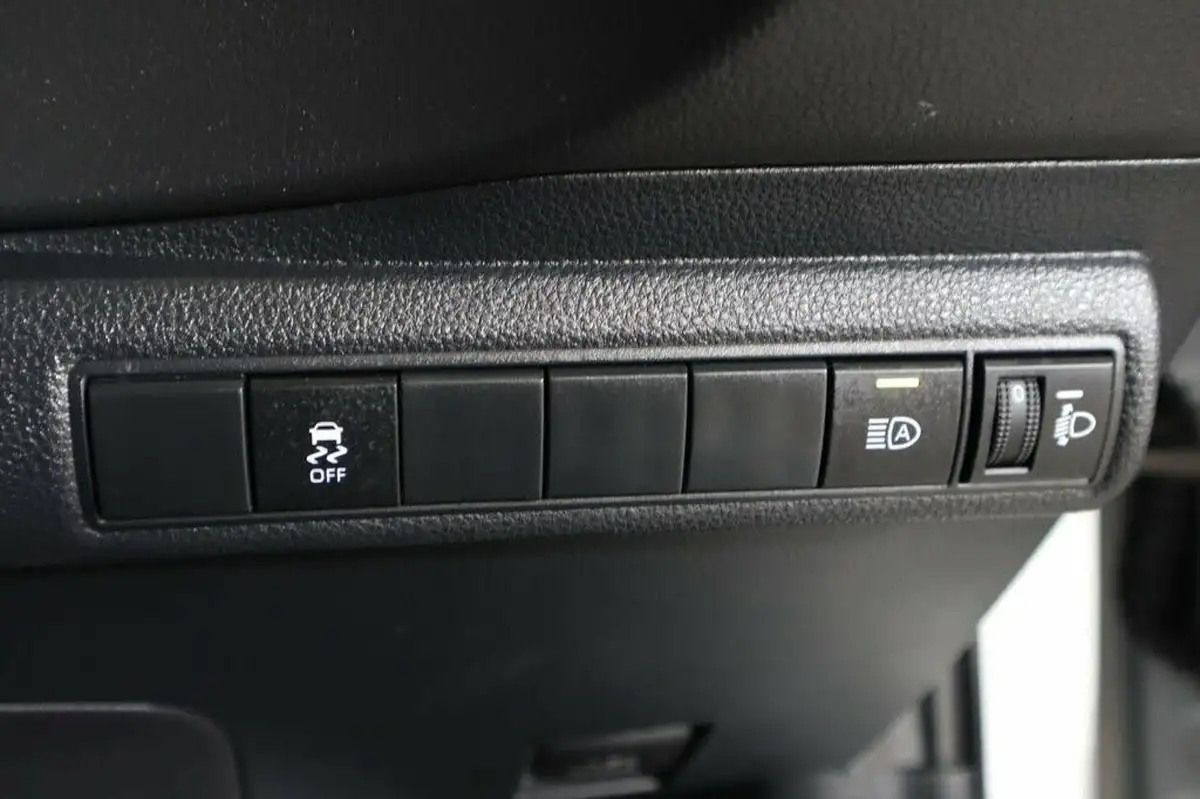 2022-toyota-corolla-18-vvt-i-icon-120bhp-spare-wheel-touring-sports-5d-big-22