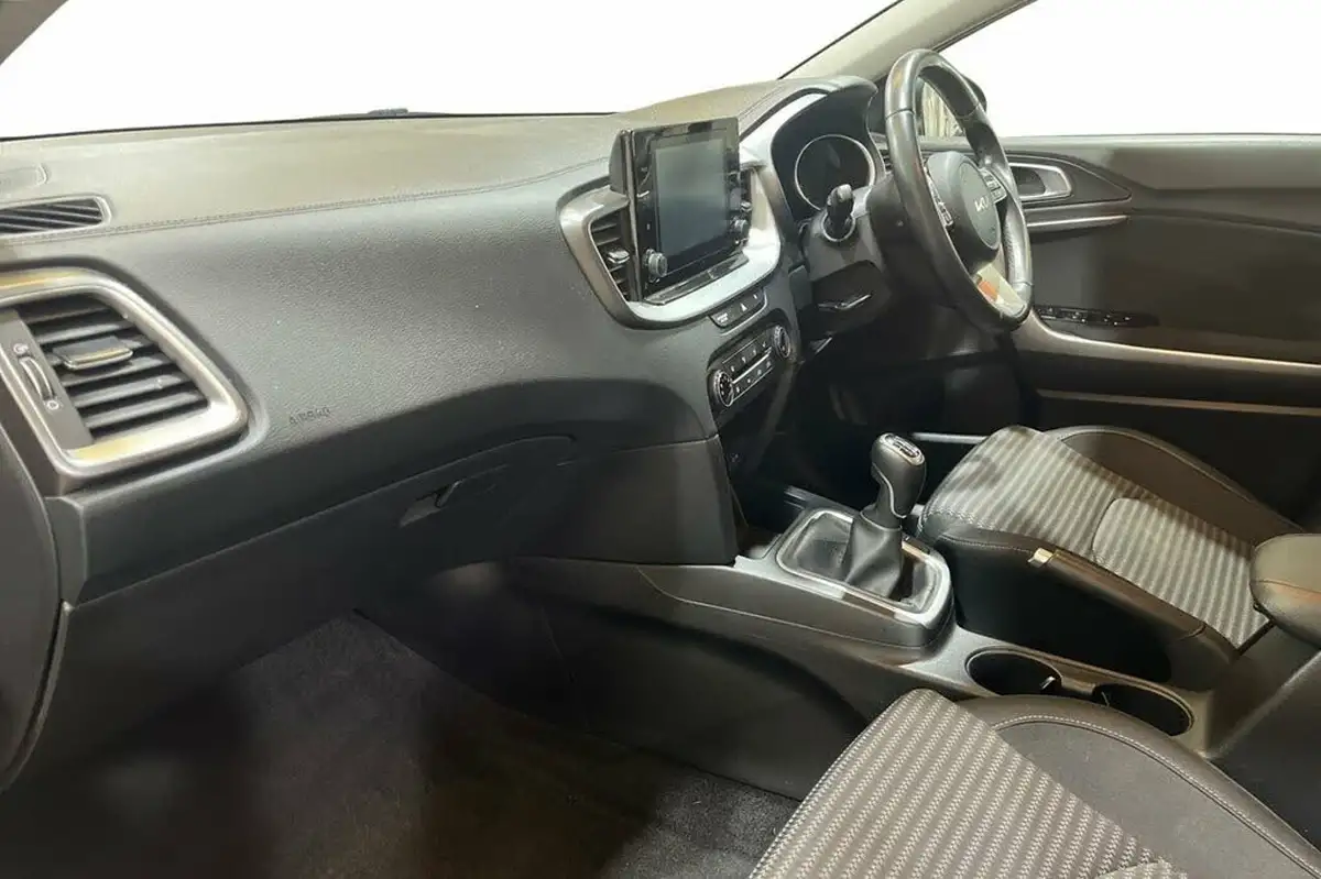 2021-kia-xceed-10-t-gdi-2-big-10
