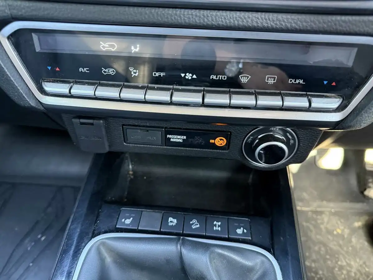 2022-isuzu-d-max-19td-dl40-pickup-big-18
