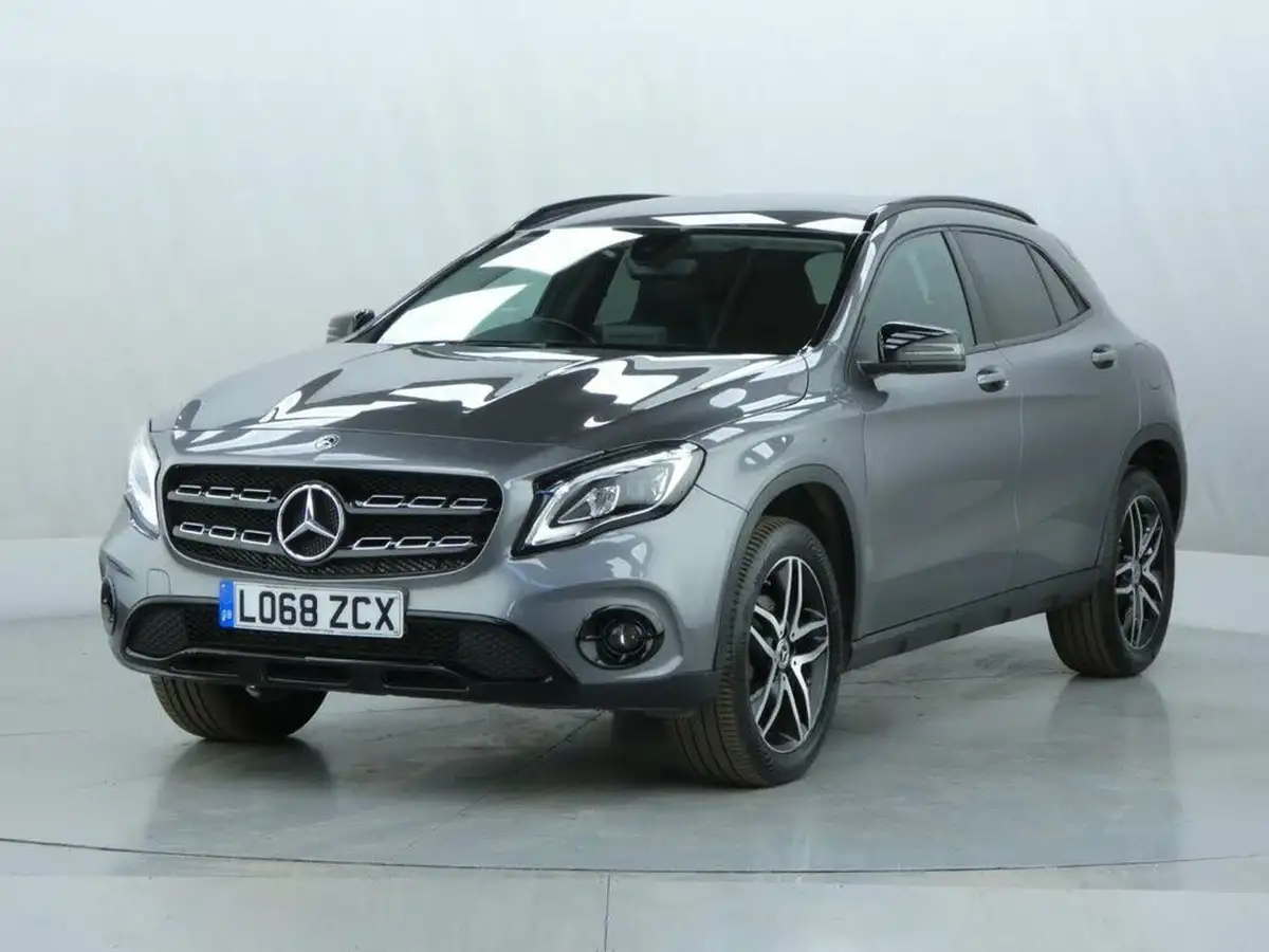 2018-mercedes-benz-gla-class-16-gla-180-urban-edition-ss-7g-dct-big-4