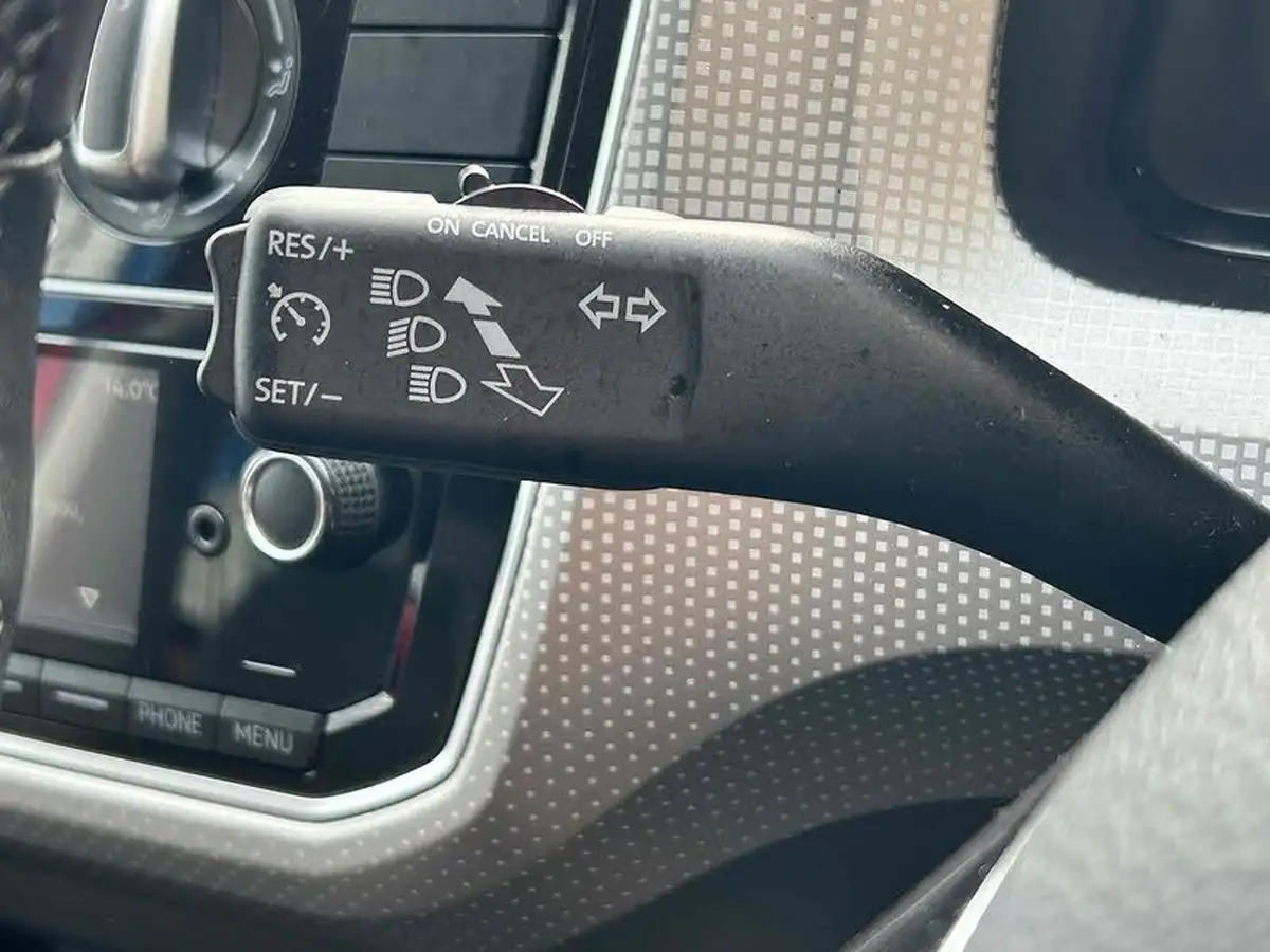 2017-volkswagen-up-10-high-up-90ps-5d-big-21