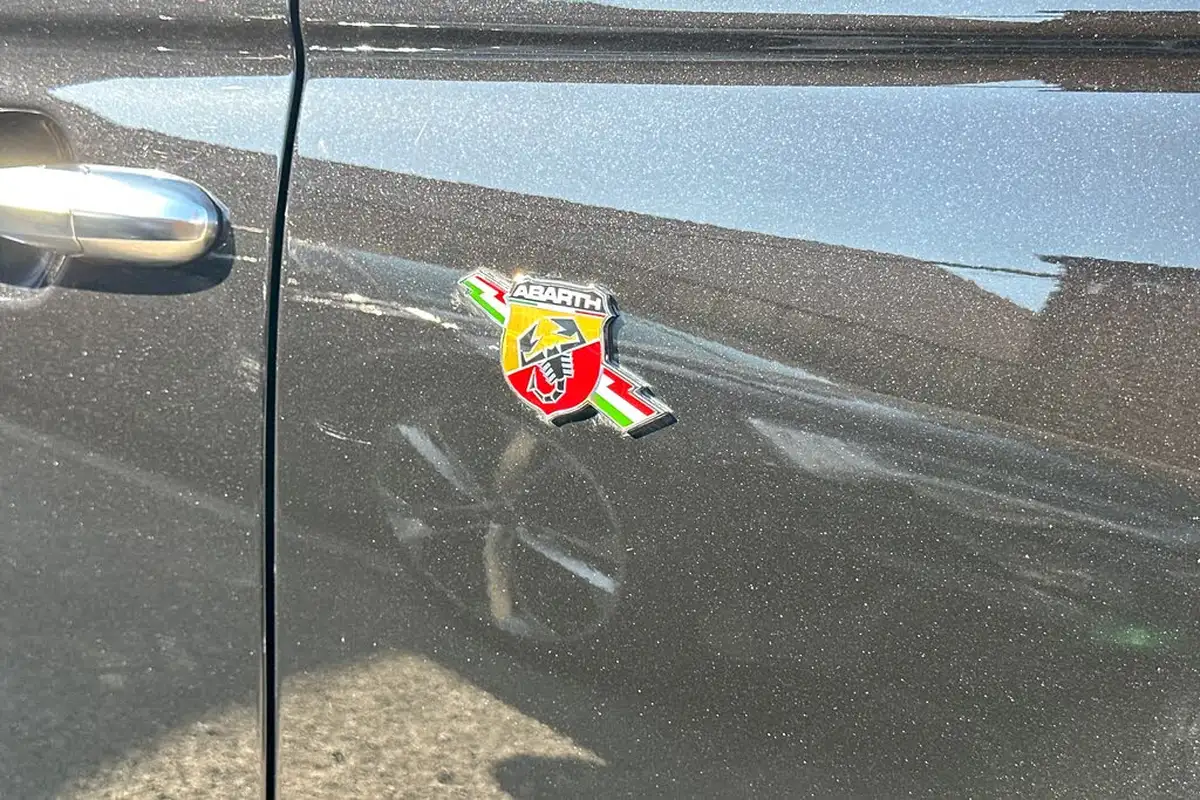 2022-abarth-595-14-tjet-turismo-big-41