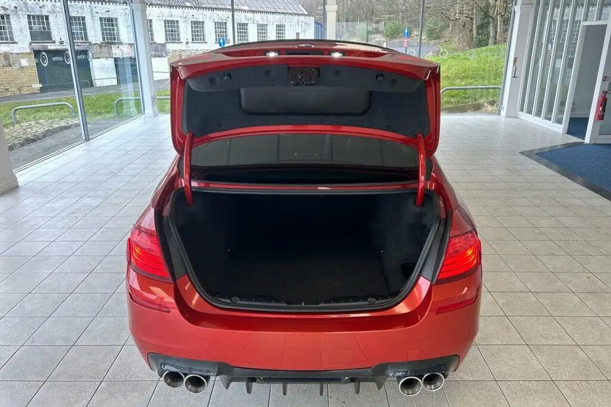 2016-bmw-5-series-44-m5-big-22