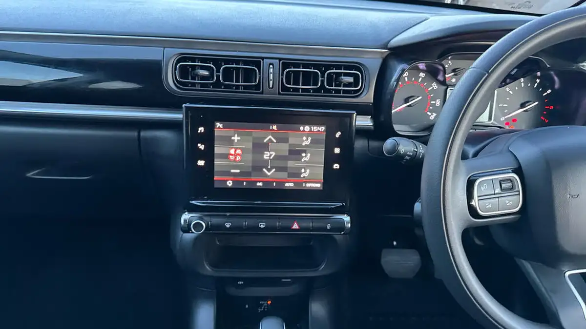 2024-citroen-c3-12-puretech-plus-110ps-eat6-big-9