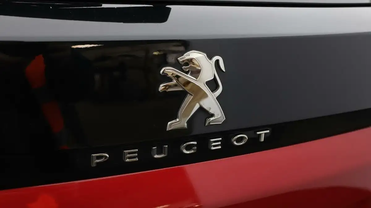 2021-peugeot-3008-suv-12-puretech-allure-premium-big-20