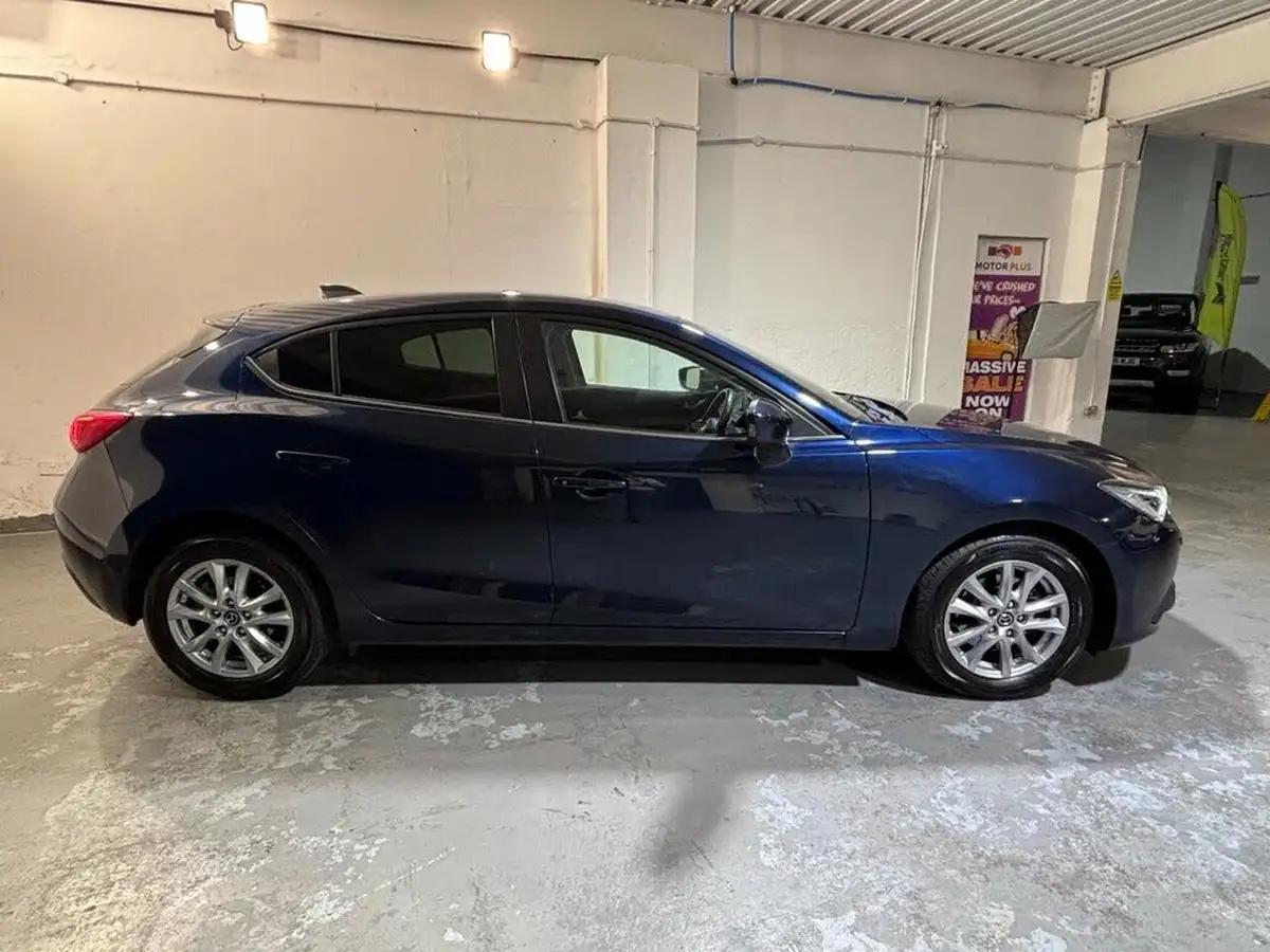 2014-mazda-mazda3-20-se-l-nav-hatchback-5d-big-8