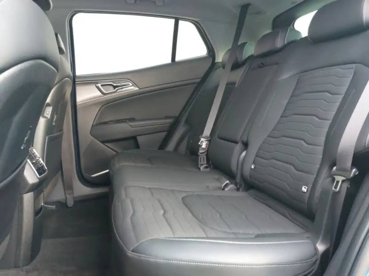 2023-kia-sportage-16-t-gdi-4-261bhp-awd-phev-auto-big-5