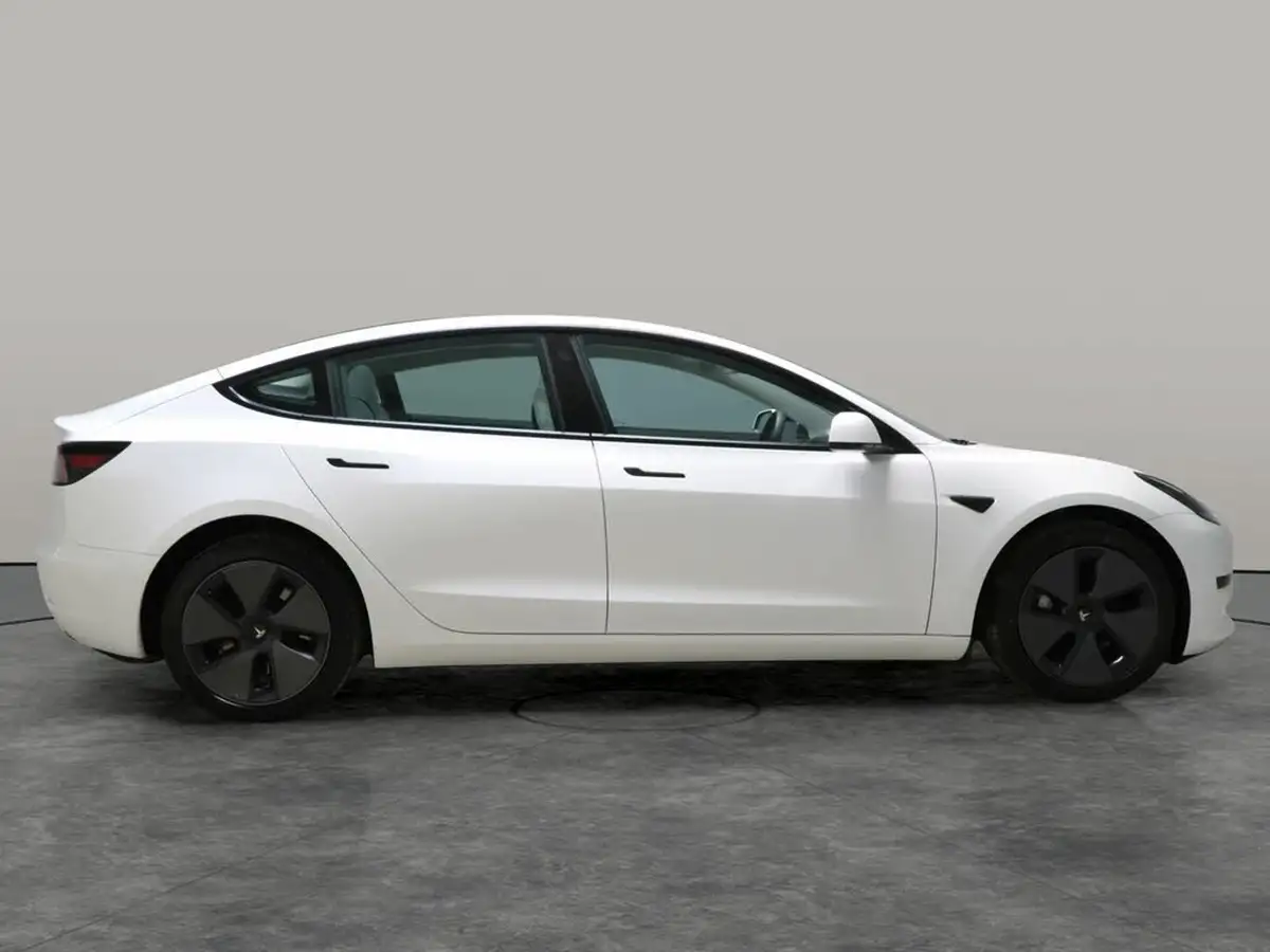 2021-tesla-model-3-e-standard-plus-big-7