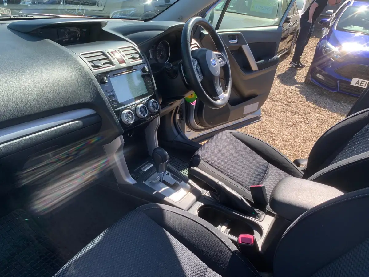 2015-subaru-forester-20-xe-150ps-1995cc-lineartronic-big-28