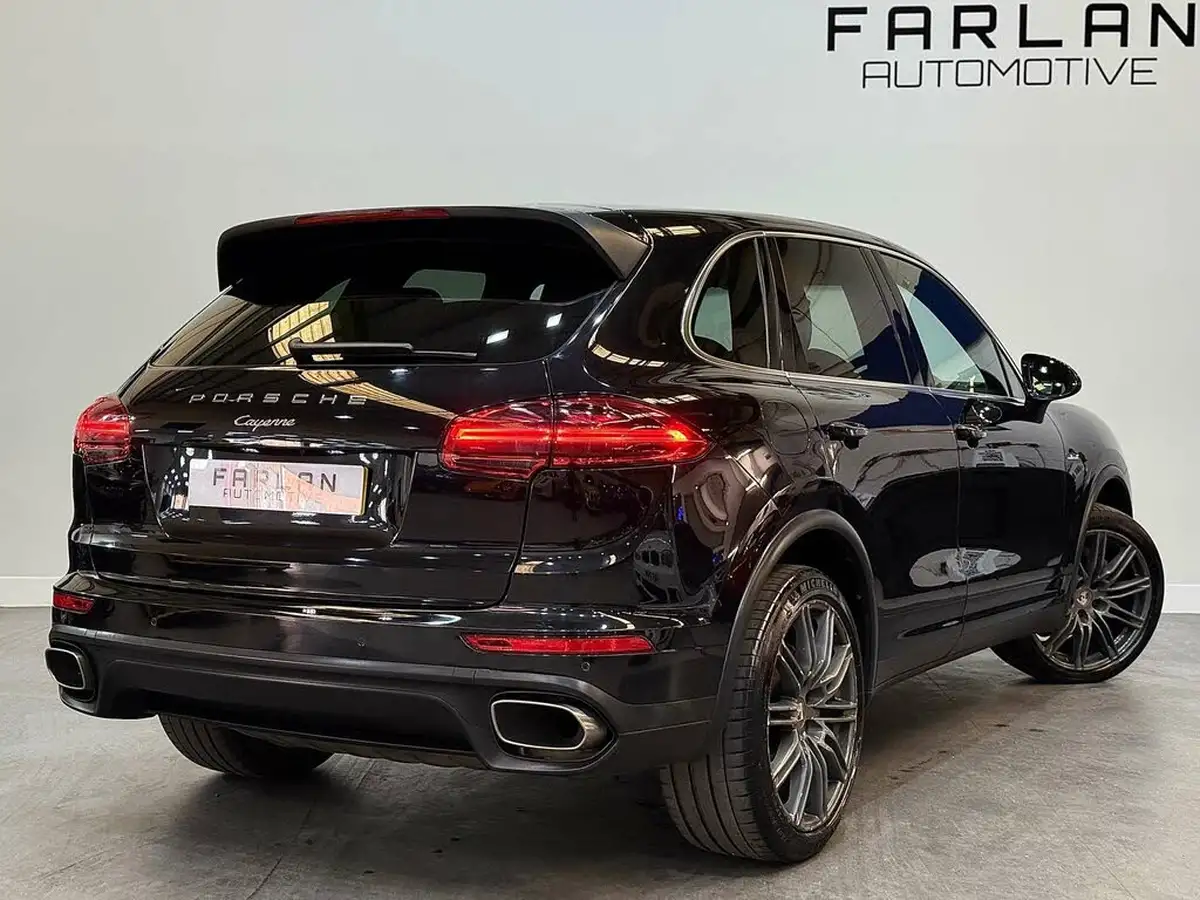 2015-porsche-cayenne-30td-big-3