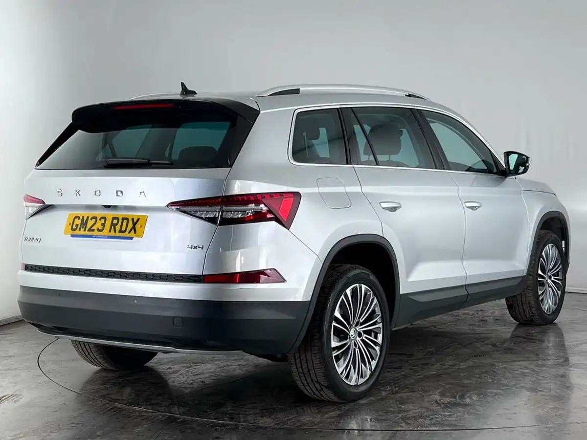 2023-skoda-kodiaq-20tdi-se-l-executive-200ps-4x4-big-3