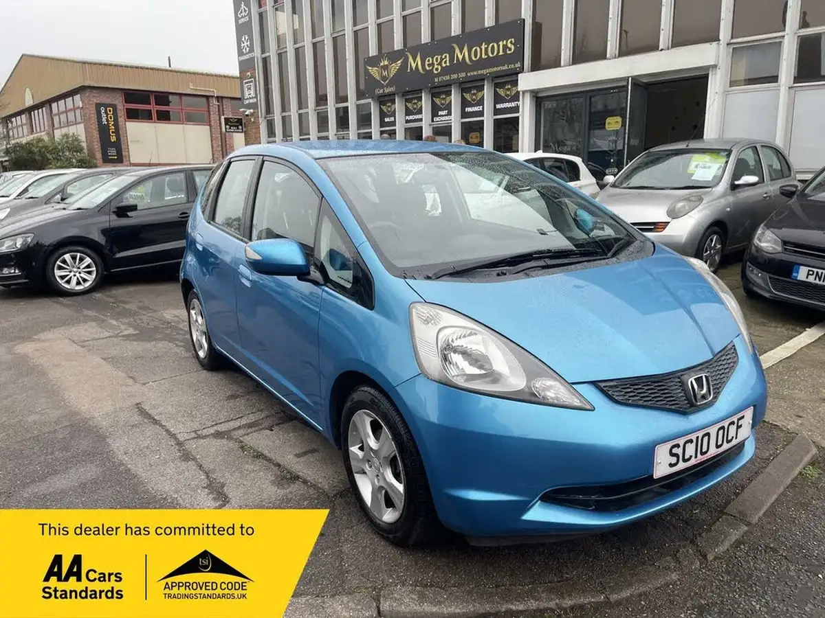 2010-honda-jazz-14-es-98bhp-semi-a-big-0