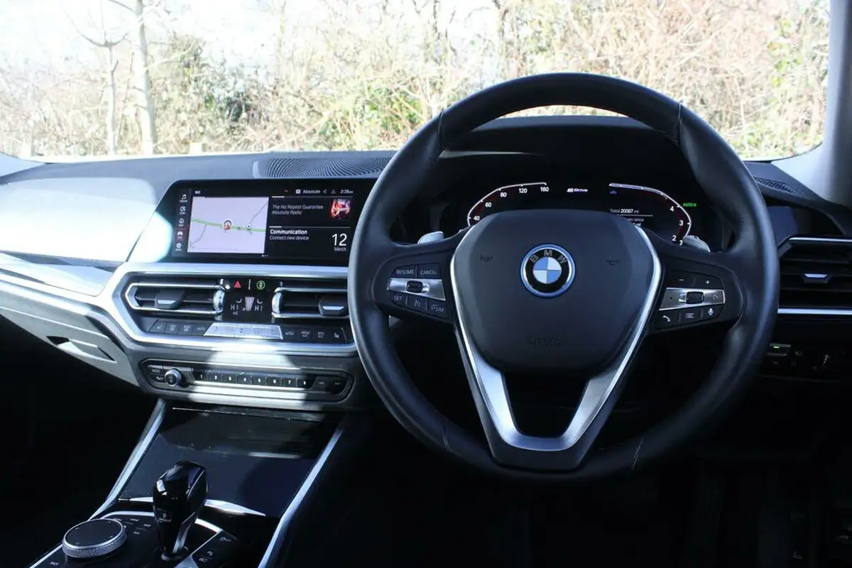 2022-bmw-3-series-20-330e-sport-pro-touring-5d-big-9