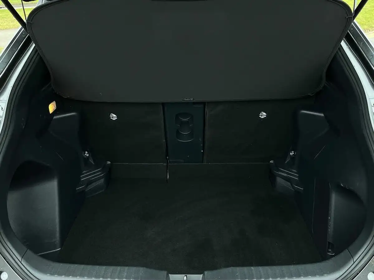 2023-toyota-yaris-cross-15-vvt-i-design-big-9