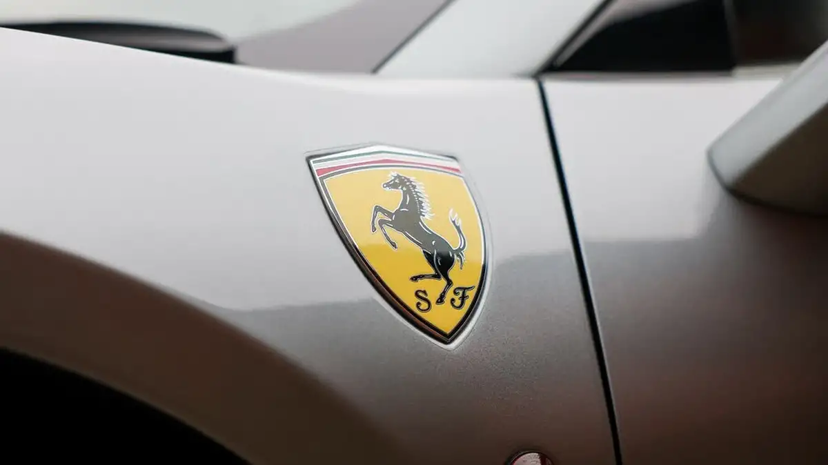 2016-ferrari-488-39-488-spider-big-21