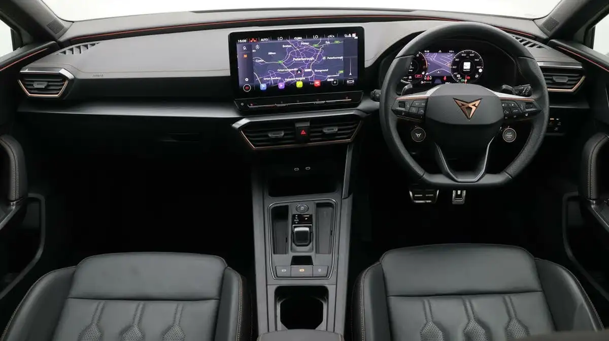 2023-cupra-leon-nf-20-tsi-vz3-300ps-hatchback-big-13