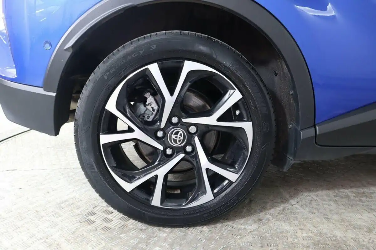 2022-toyota-c-hr-18-vvt-i-design-big-29