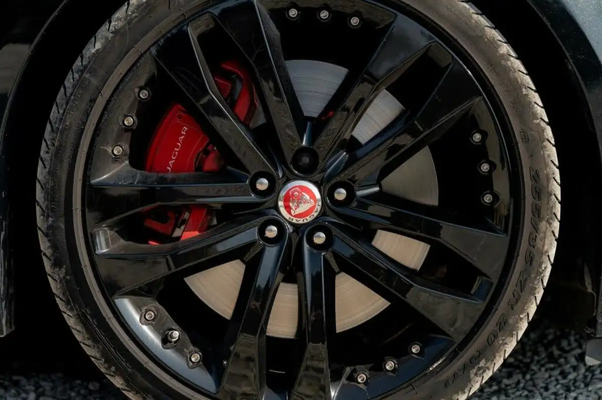 2022-jaguar-f-type-50-v8-p450-r-dynamic-black-awd-coupe-big-12