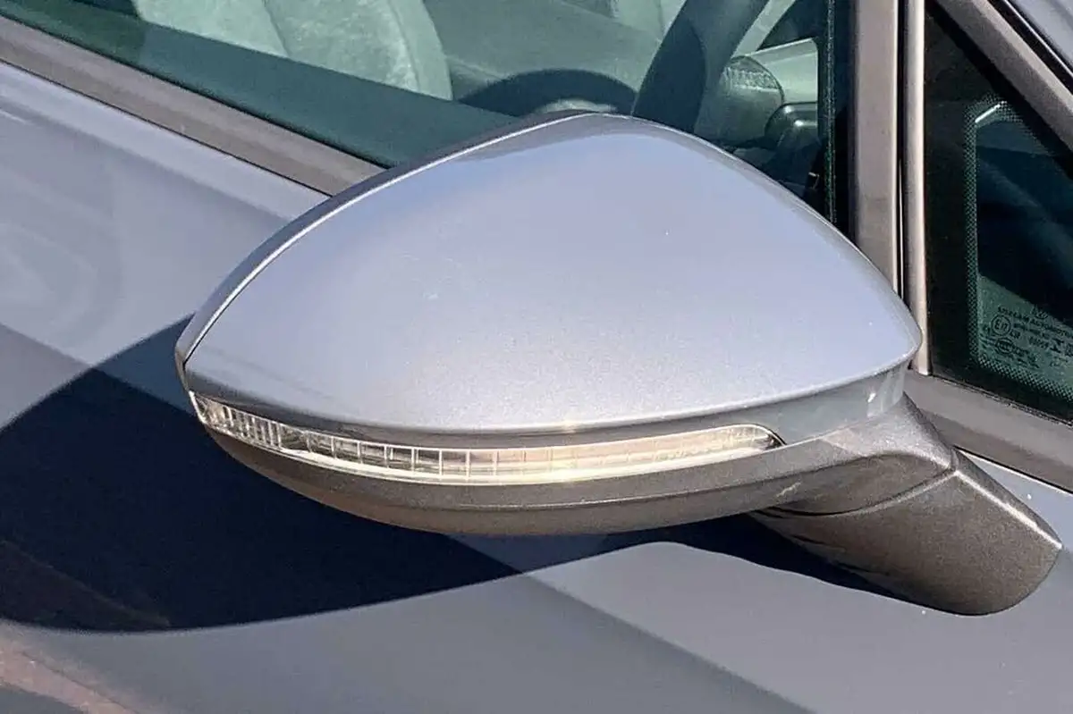 2022-volkswagen-golf-15-tsi-life-150ps-hatchback-big-22