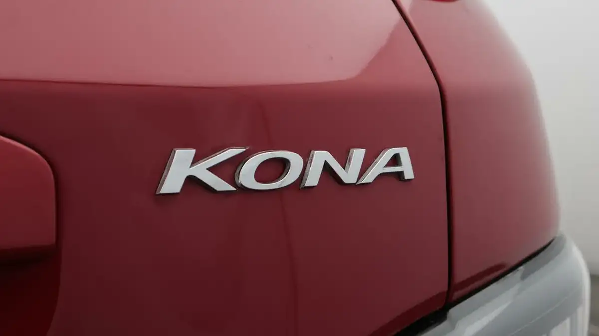 2022-hyundai-kona-e-premium-204ps-64kwh-7kw-obc-big-22