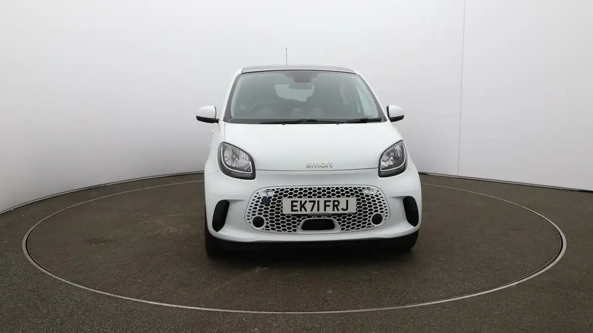 2021-smart-forfour-eq-premium-big-2
