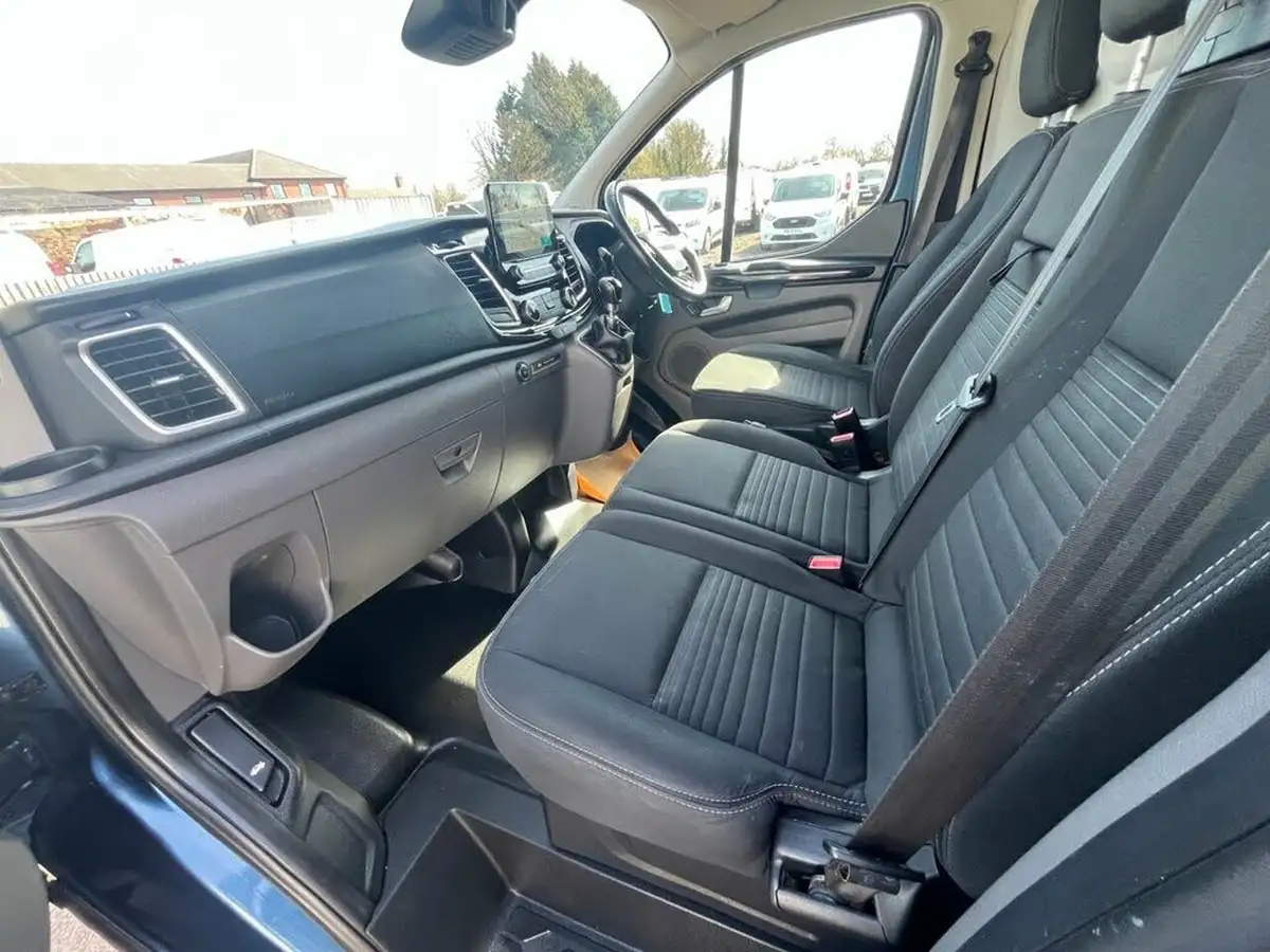 2018-ford-transit-custom-20tdci-300-l2h1-limited-130pseu6-panel-van-big-12
