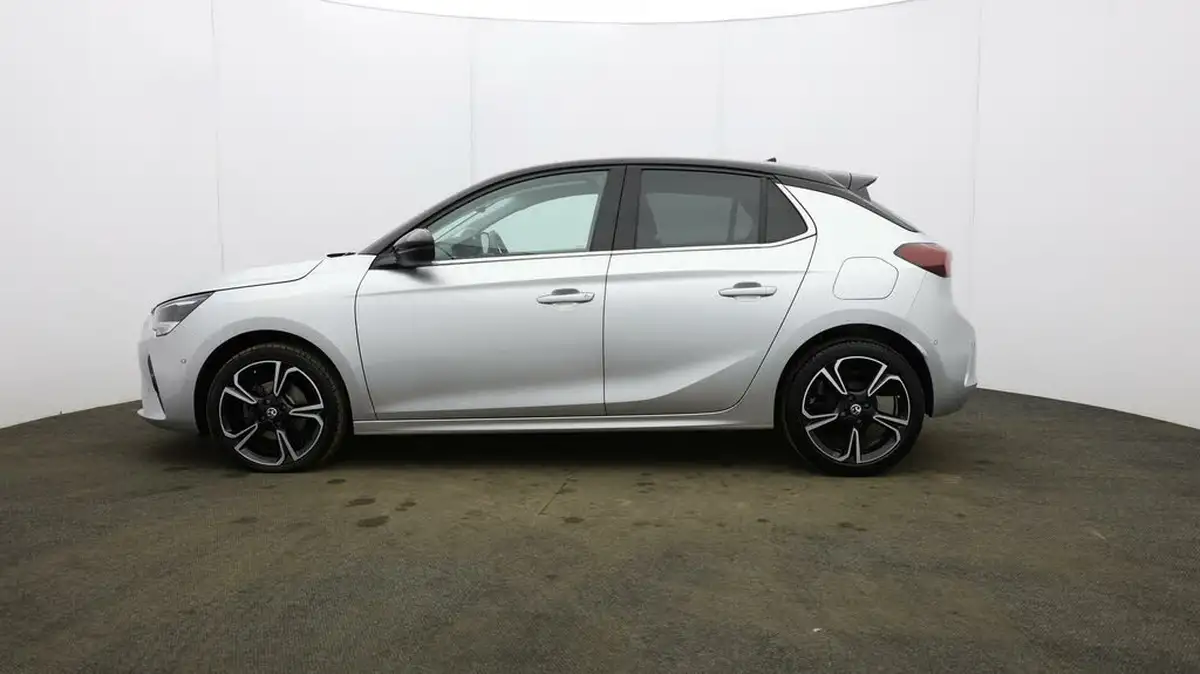 2022-vauxhall-corsa-12i-elite-edition-big-3