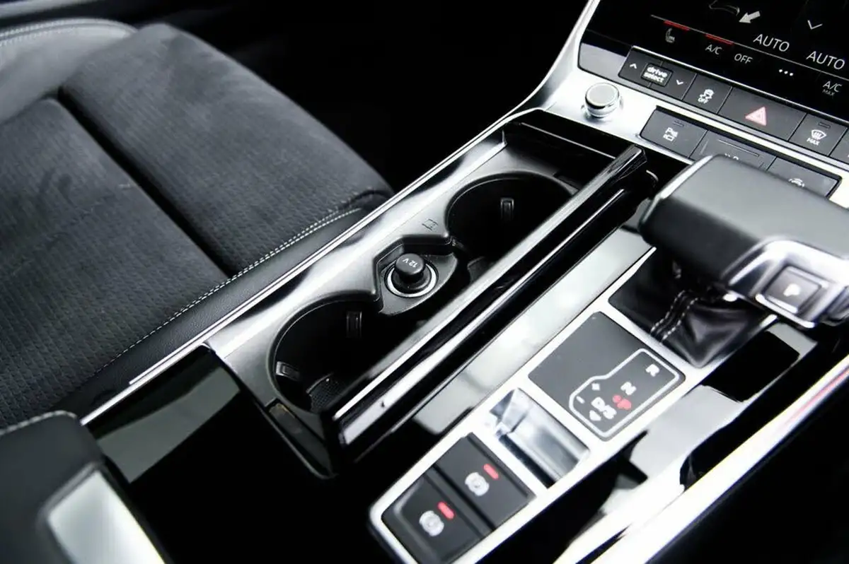 2023-audi-a6-avant-20-40-tfsi-black-edition-big-9